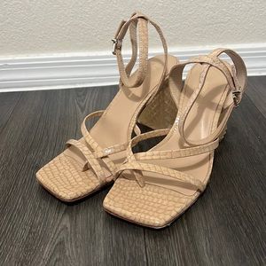 Antonio Melani Heels sz 10